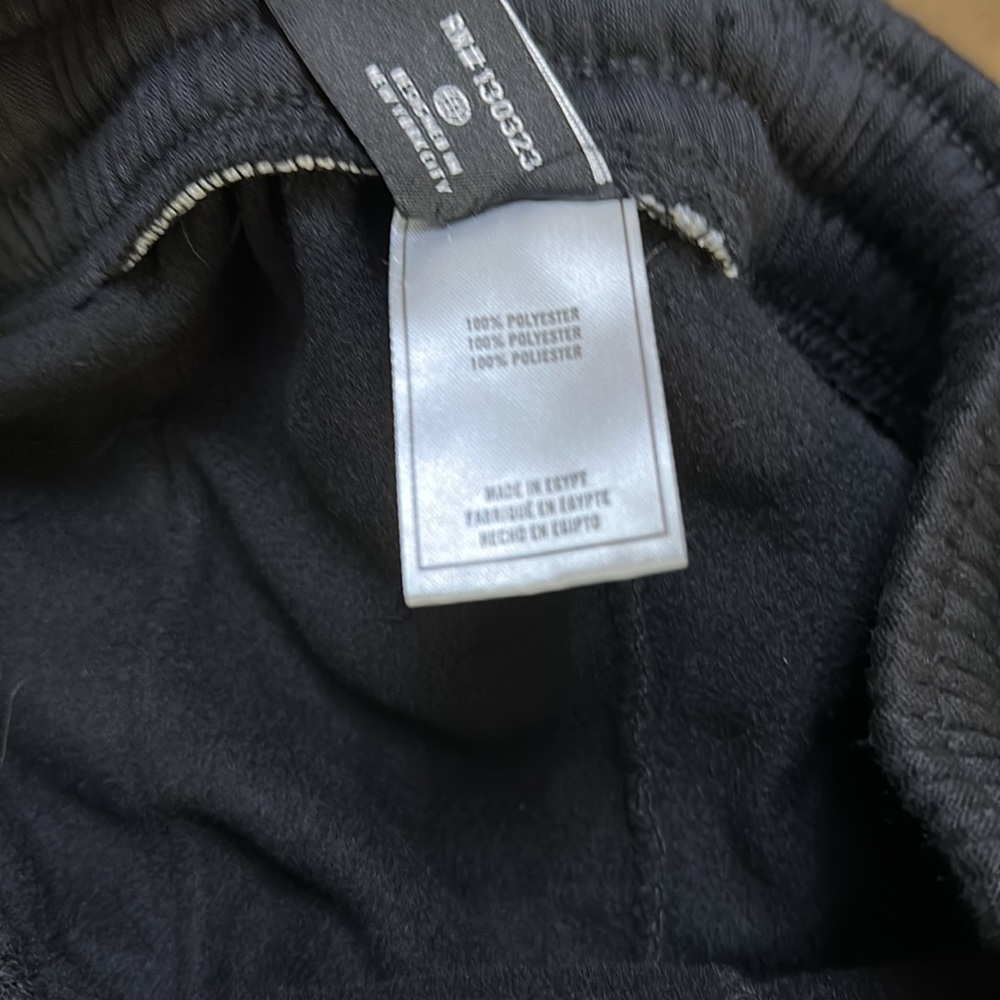 Pre-owned Jogger black pants 100% polyester description, measurement in picture - Picture 4 of 6